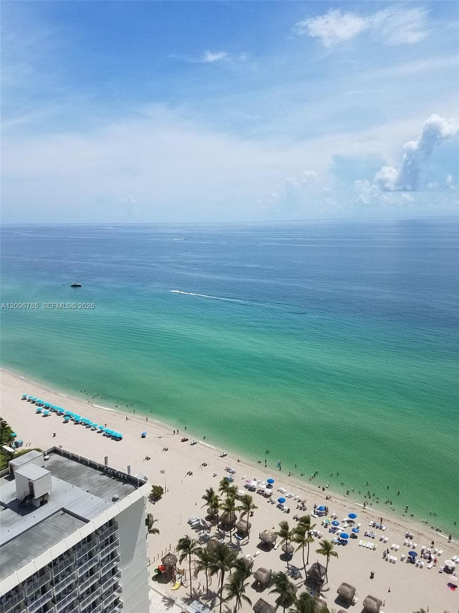 La Perla · #2805 in Sunny Isles Beach - Photo 12