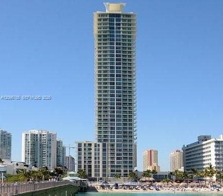 La Perla · #2805 in Sunny Isles Beach - Photo 9