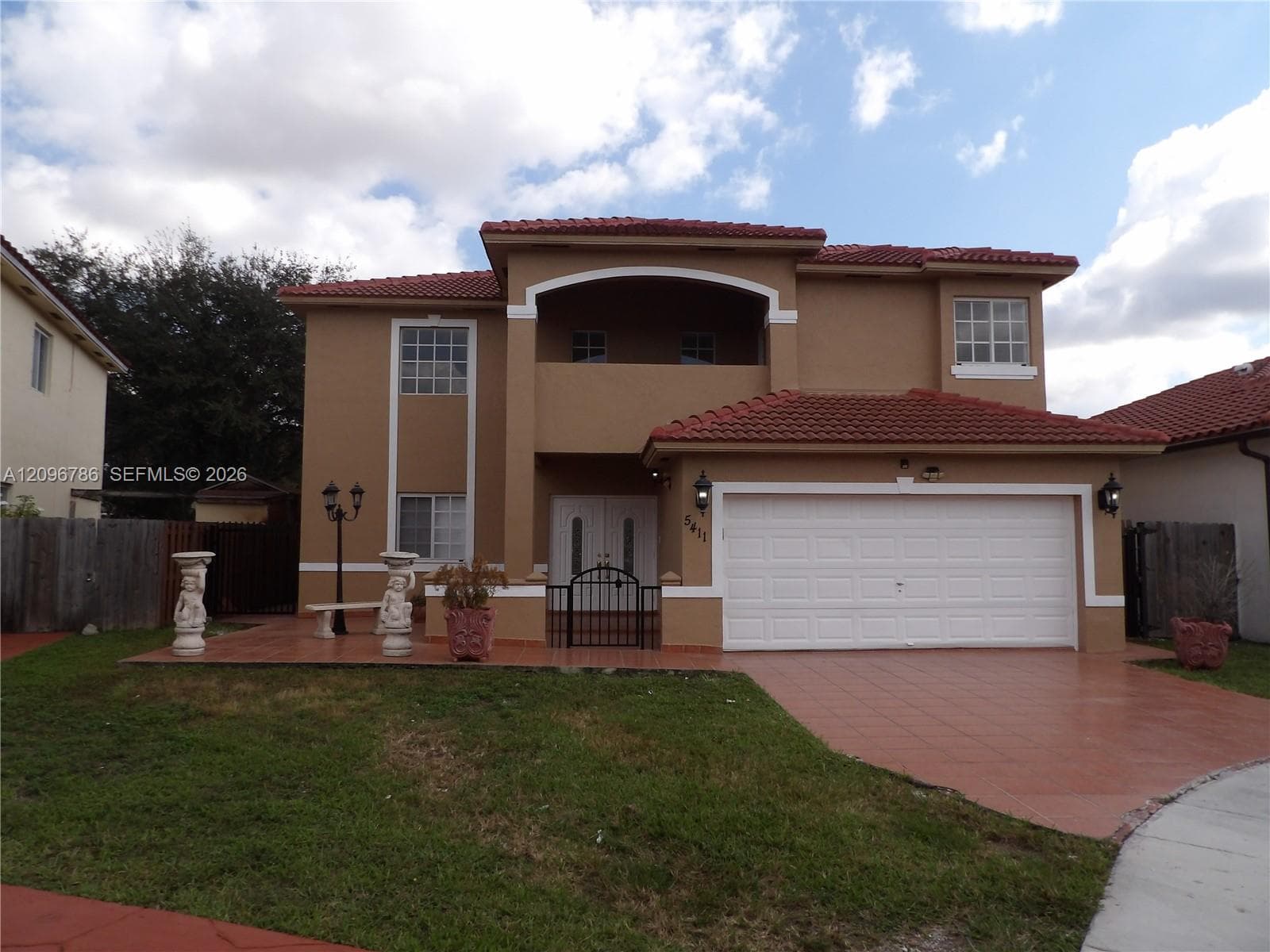 5411 SW 158th Ct photo 2