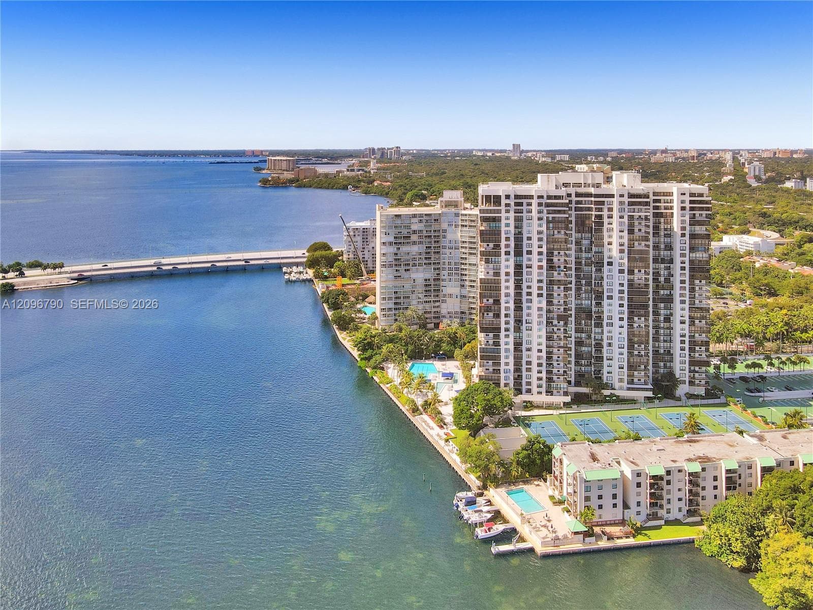 Brickell Bay Club · #1007 in Miami - Photo 31