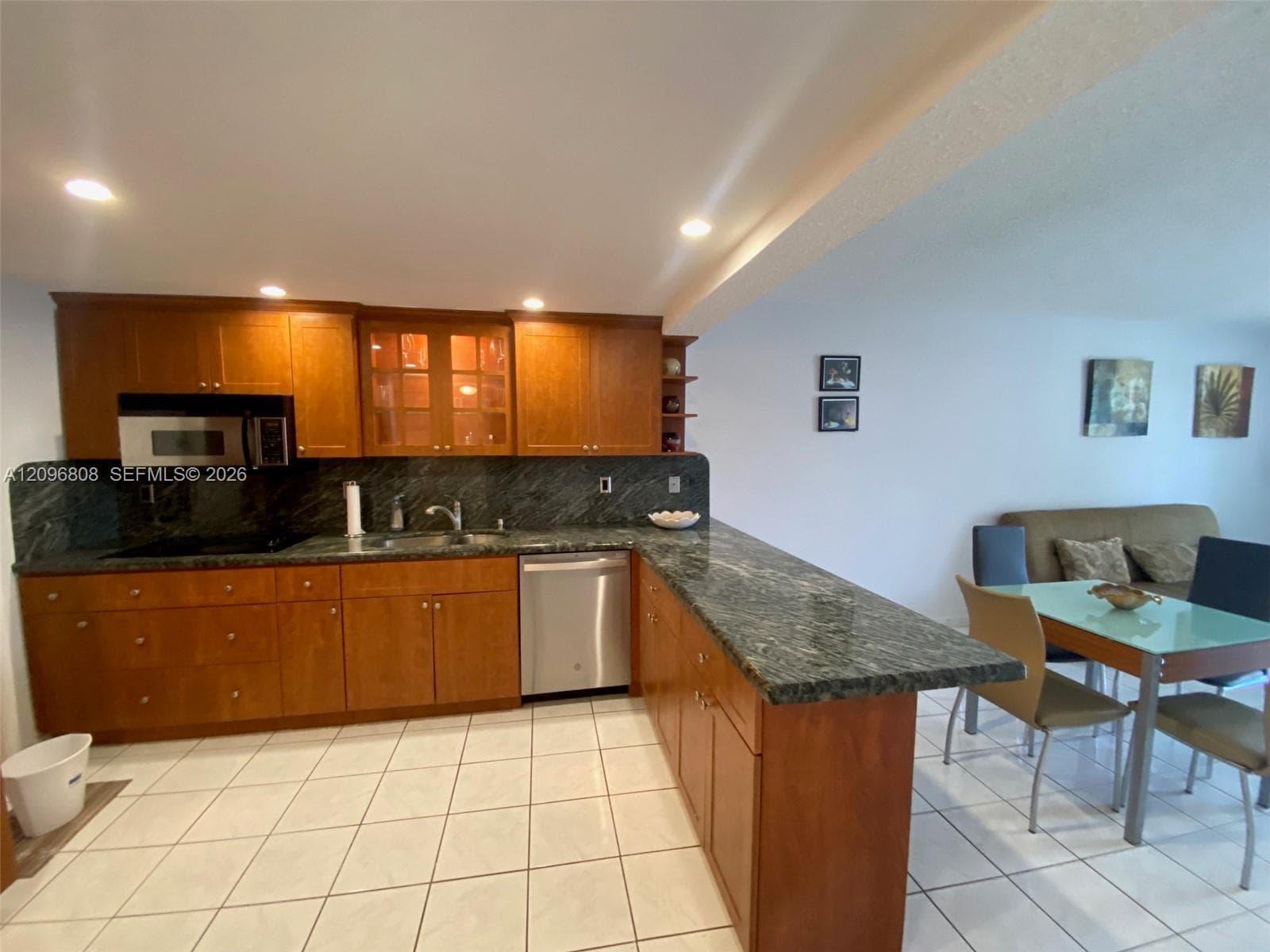 IMPERIAL TOWERS CONDO · #1004 in Hallandale Beach - Photo 3