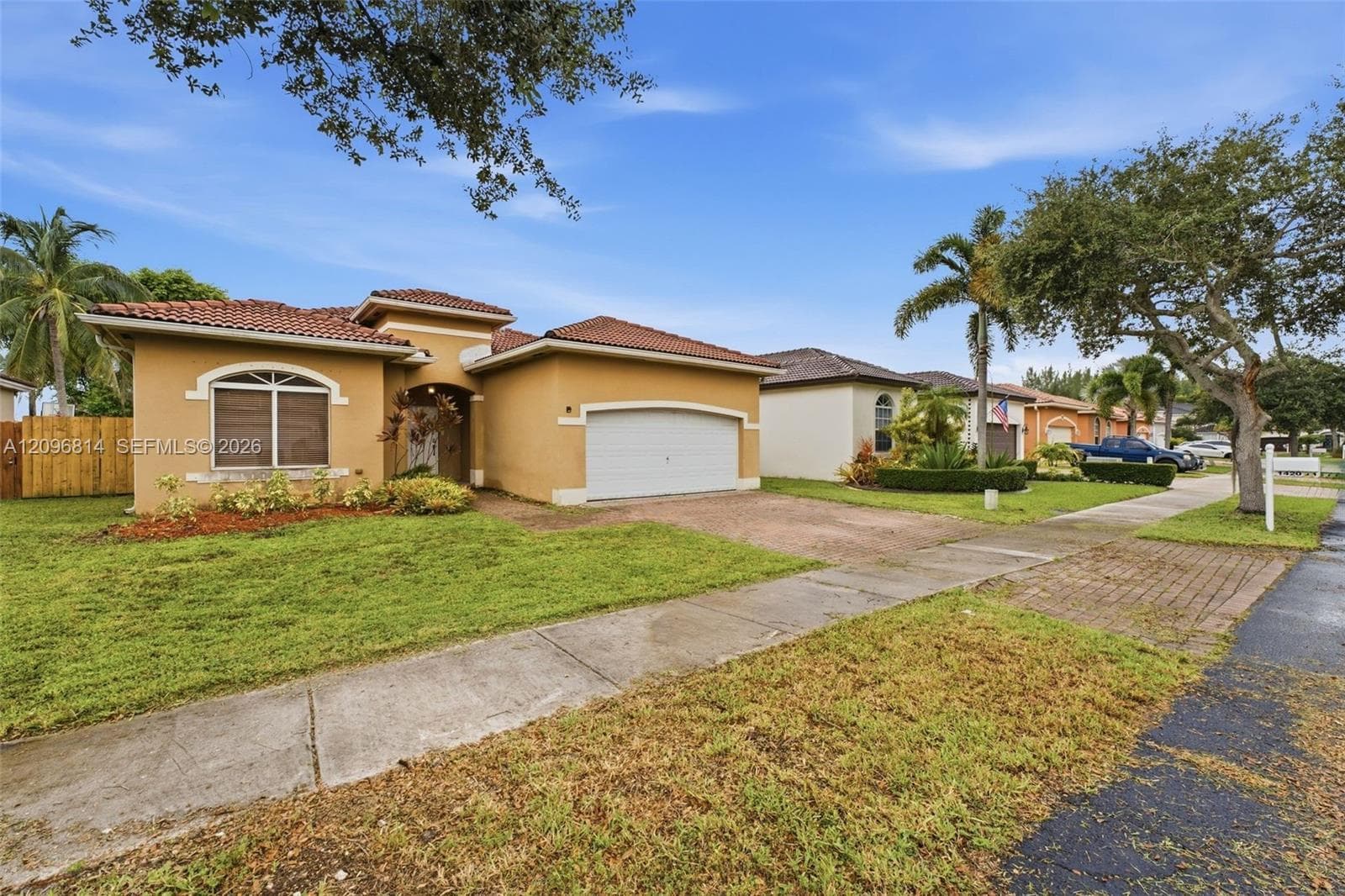 1420 SE 23rd Dr. photo 5