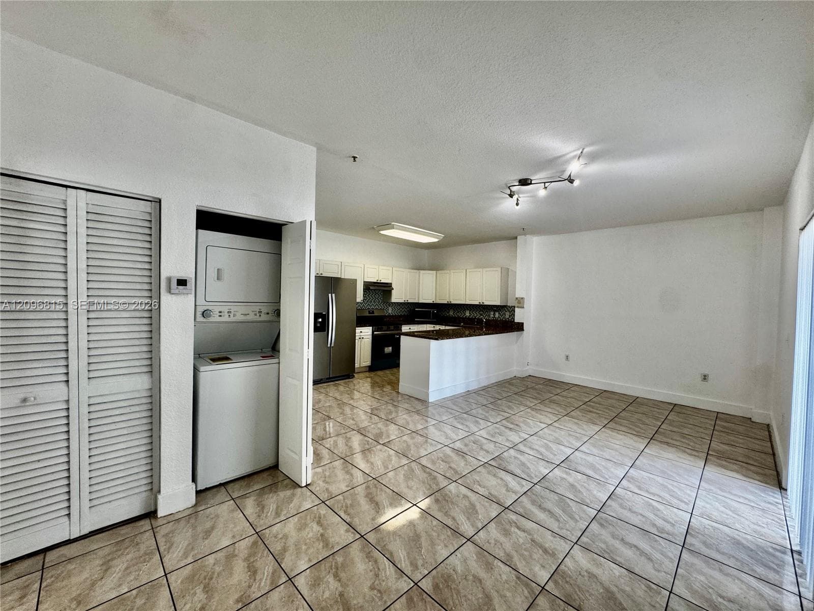 VENETIA VILLAS CONDO · #109 in Hialeah - Photo 6