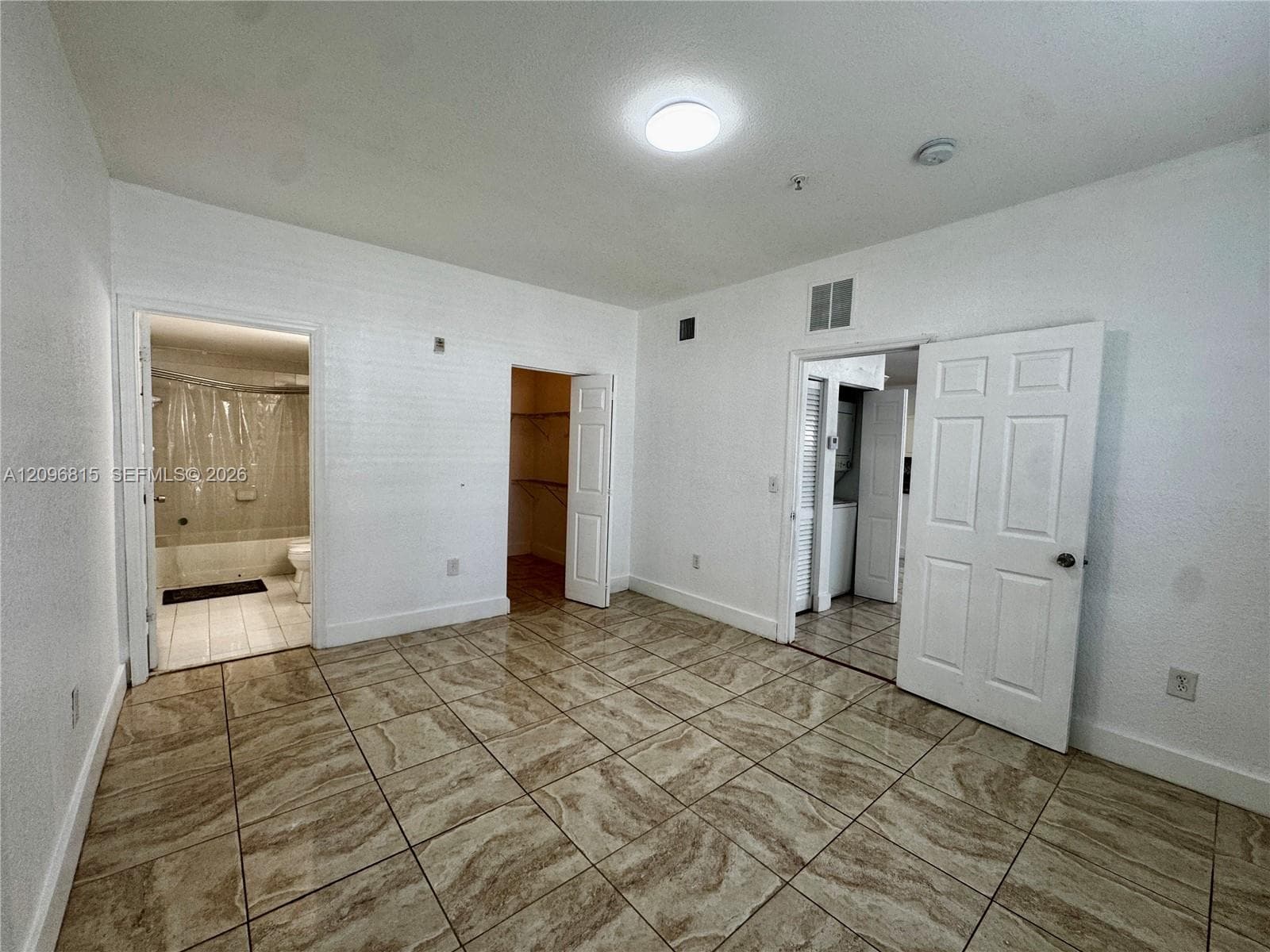 VENETIA VILLAS CONDO · #109 in Hialeah - Photo 7