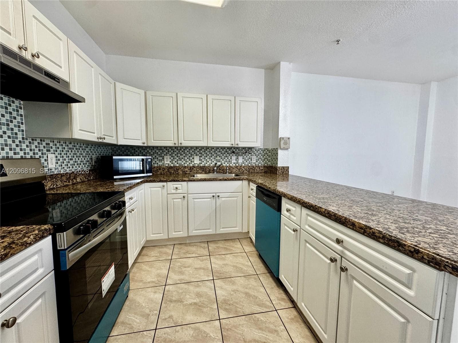 VENETIA VILLAS CONDO · #109 in Hialeah - Photo 4