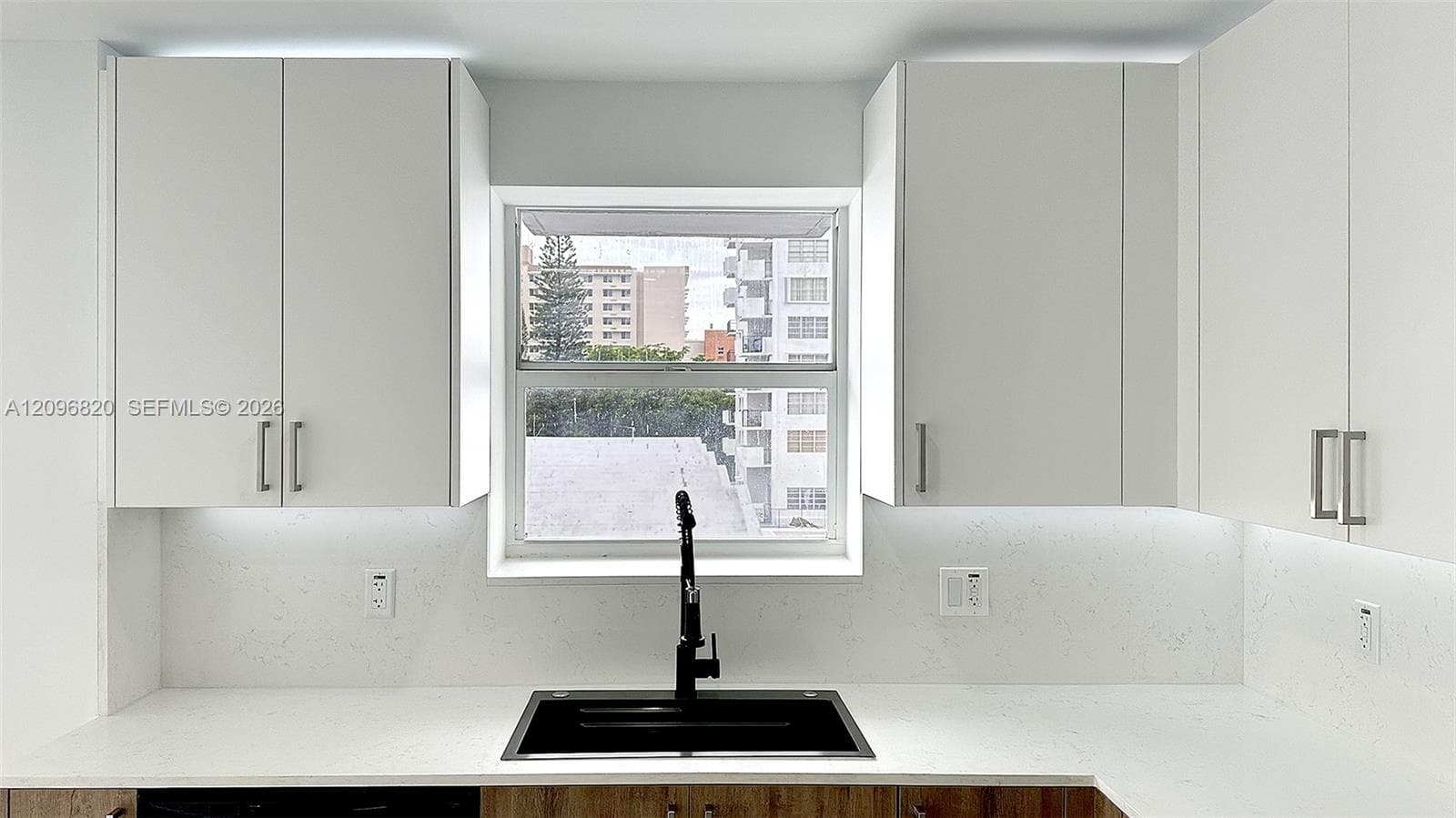 COMMODORE PLAZA CONDO · #505 in Aventura - Photo 4