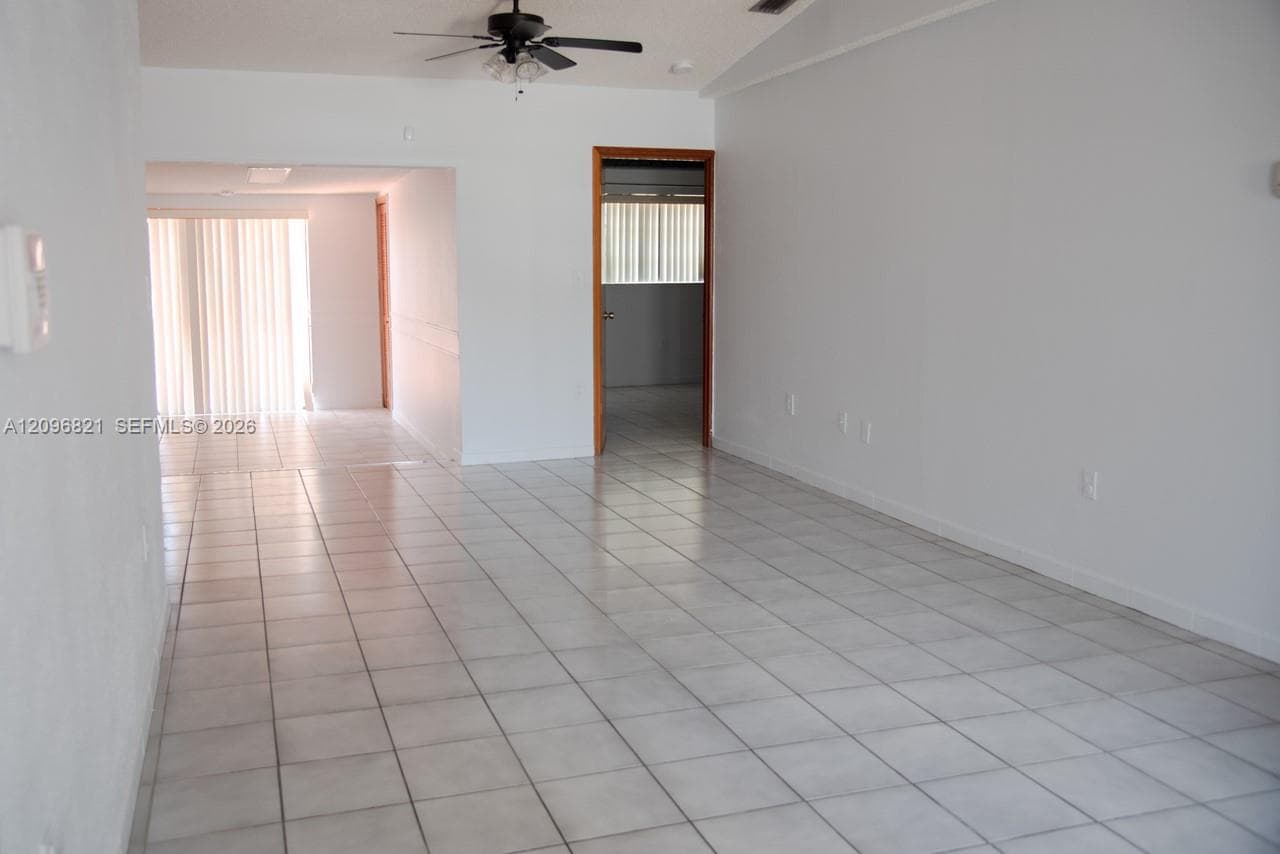 14512 SW 96th Ter photo 4