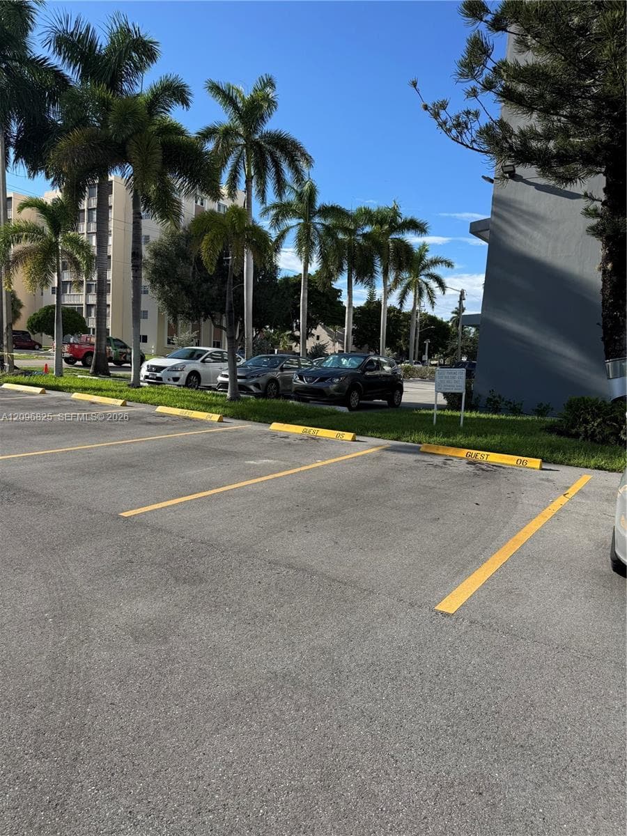 FAIRWAYS ROYALE CONDO · #101 in Hallandale Beach - Photo 52