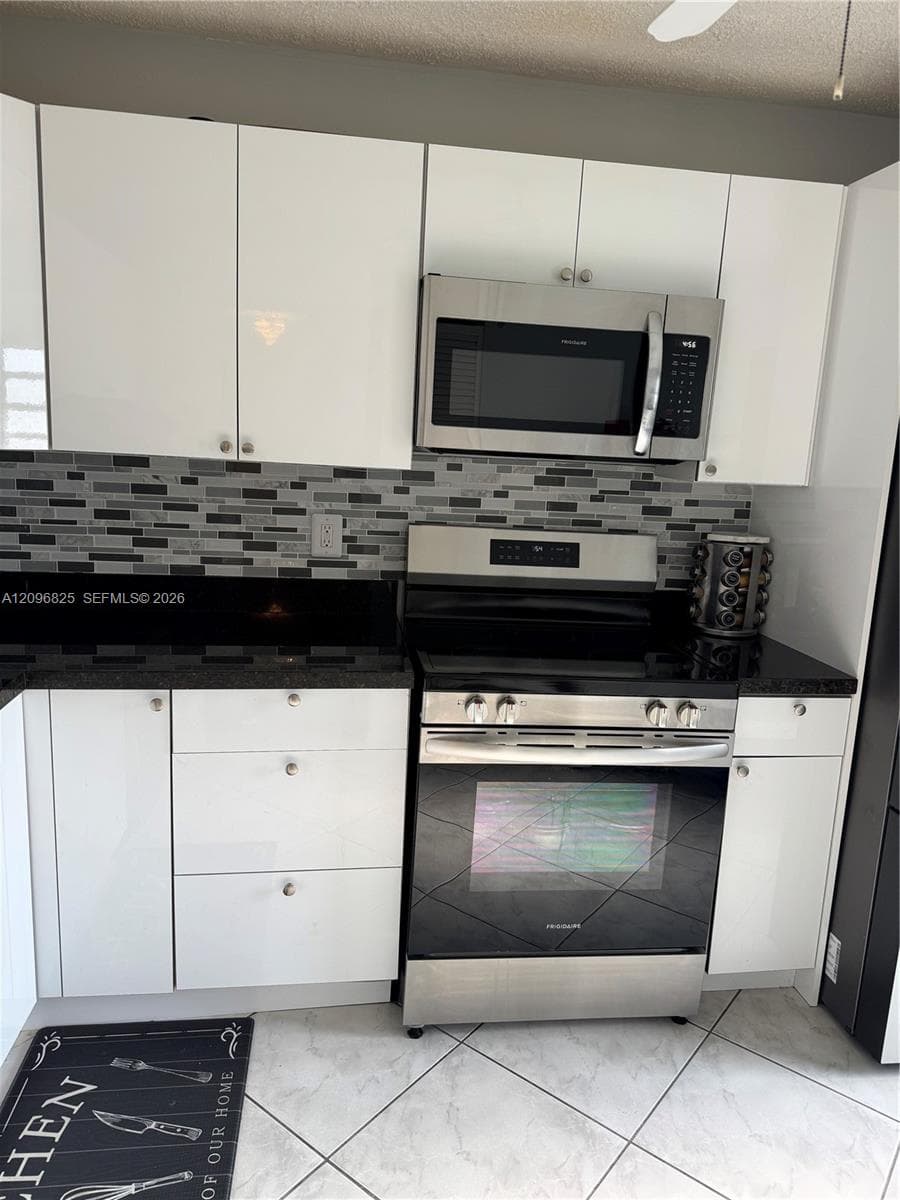 FAIRWAYS ROYALE CONDO · #101 in Hallandale Beach - Photo 7