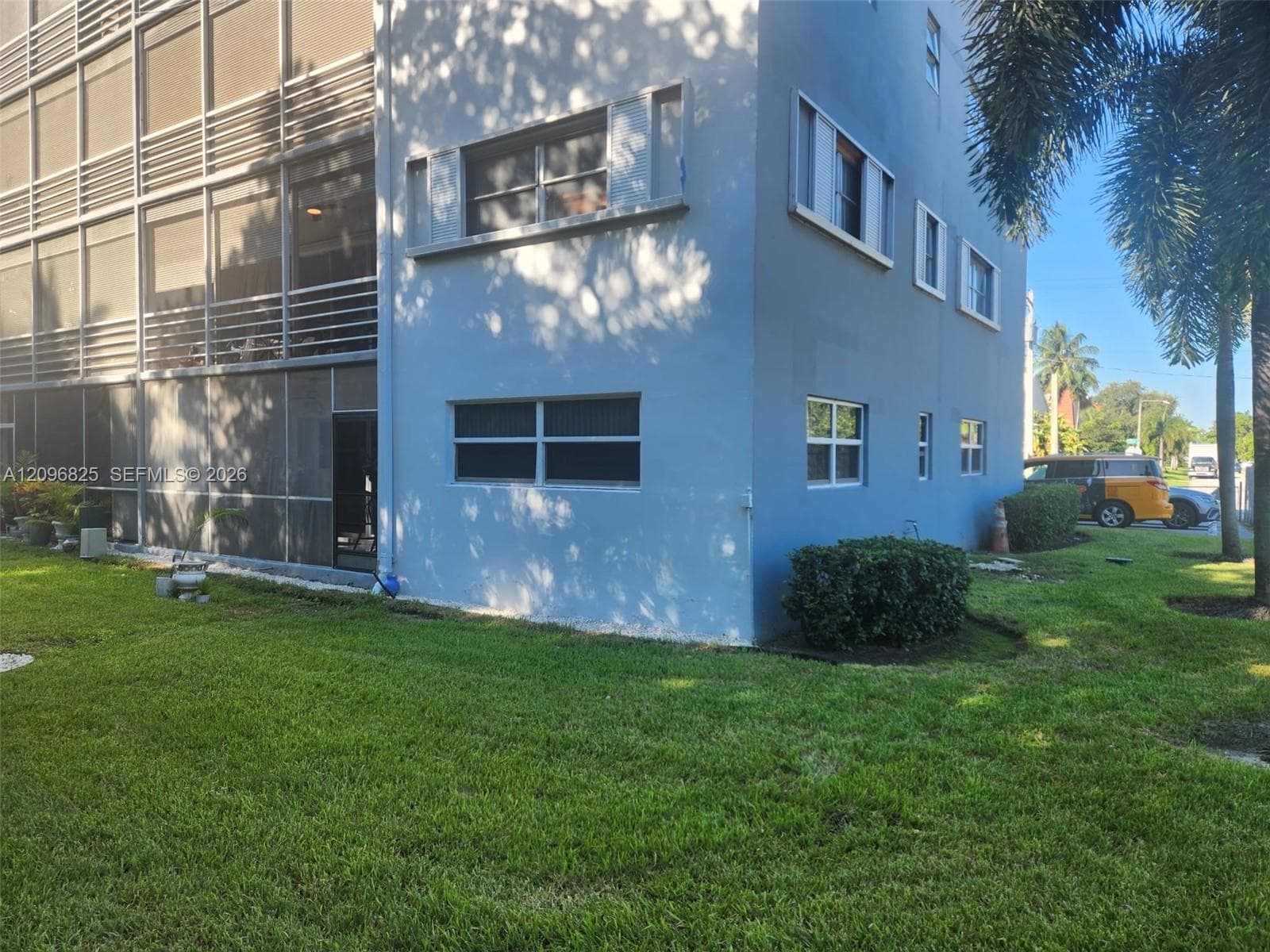 FAIRWAYS ROYALE CONDO · #101 in Hallandale Beach - Photo 28