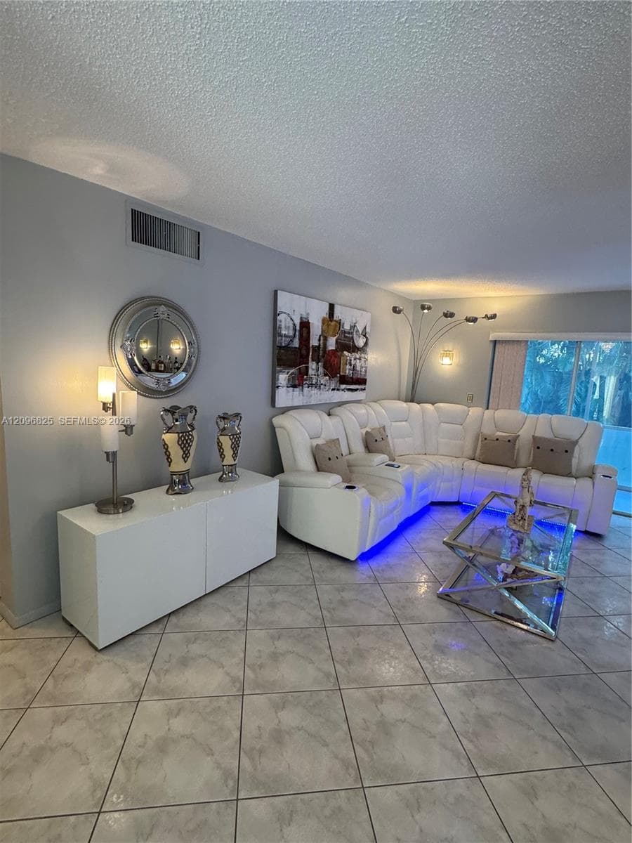 FAIRWAYS ROYALE CONDO · #101 in Hallandale Beach - Photo 20