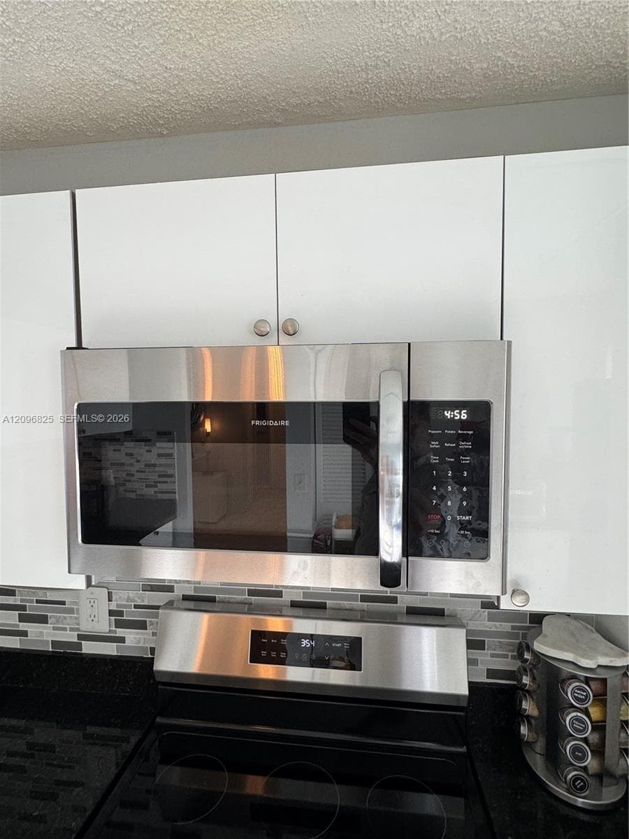 FAIRWAYS ROYALE CONDO · #101 in Hallandale Beach - Photo 9