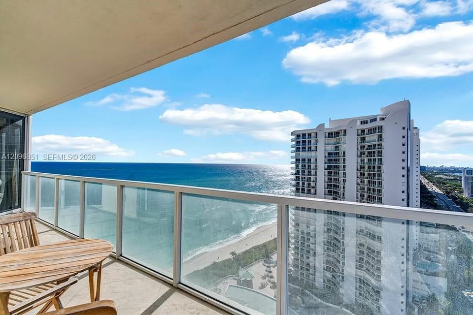 La Perla · #2508 in Sunny Isles Beach - Photo 23