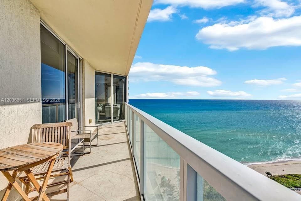 La Perla · #2508 in Sunny Isles Beach - Photo 20