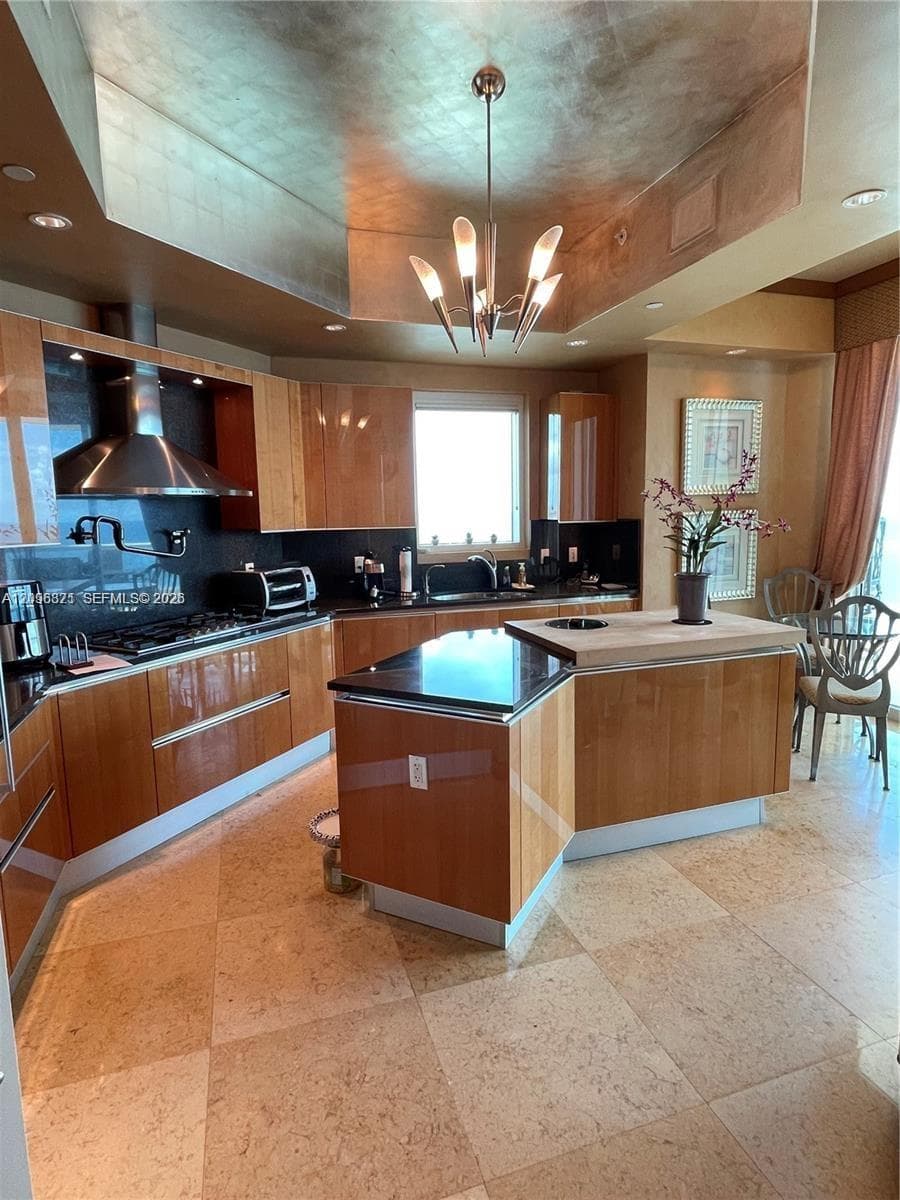 Turnberry Ocean Colony · #1701 in Sunny Isles Beach - Photo 10