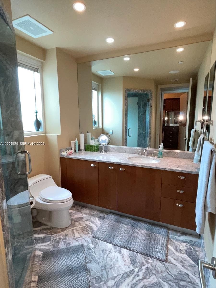 Turnberry Ocean Colony · #1701 in Sunny Isles Beach - Photo 18