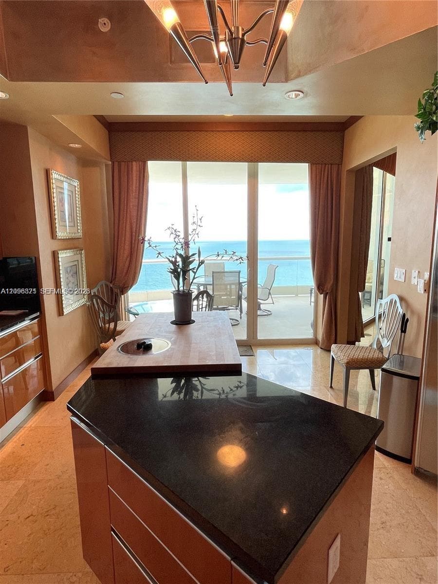Turnberry Ocean Colony · #1701 in Sunny Isles Beach - Photo 11