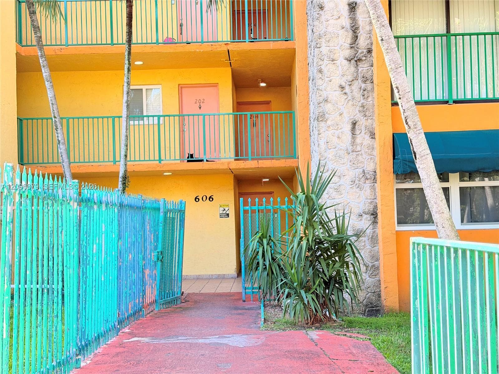 LAS ESTRELLAS CONDO · #320 in Hialeah - Photo 22