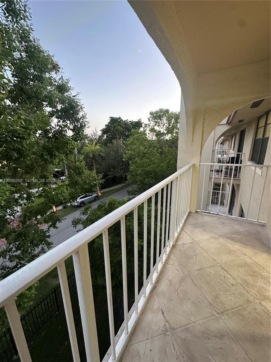 WISPERWOOD VILLAGE CONDO · #A409 in Miami - Photo 5