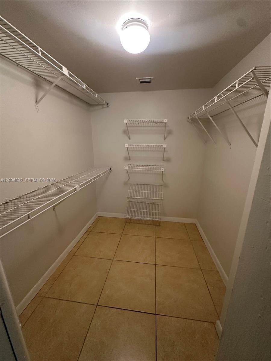 WISPERWOOD VILLAGE CONDO · #A409 in Miami - Photo 8