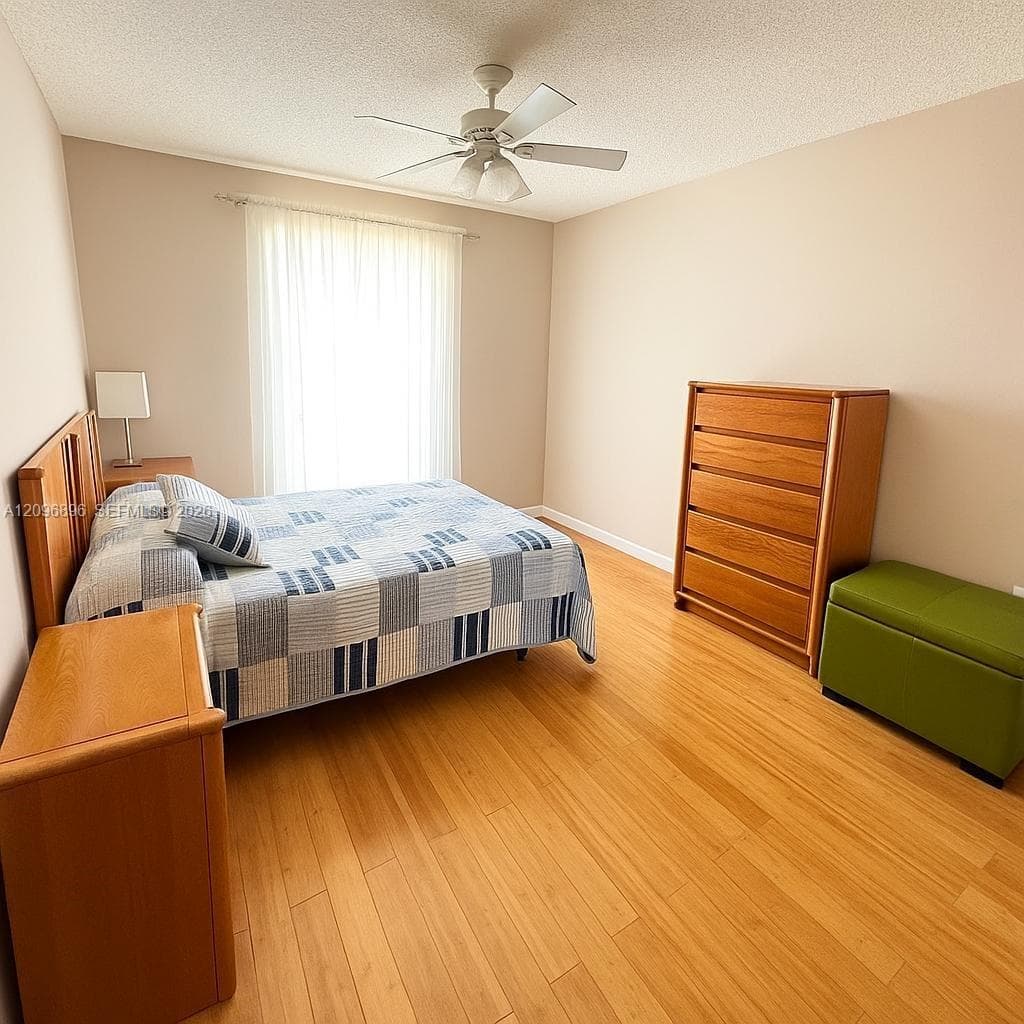 THE MEADOWS LAKE NORTH CO · #221B in Miami - Photo 4