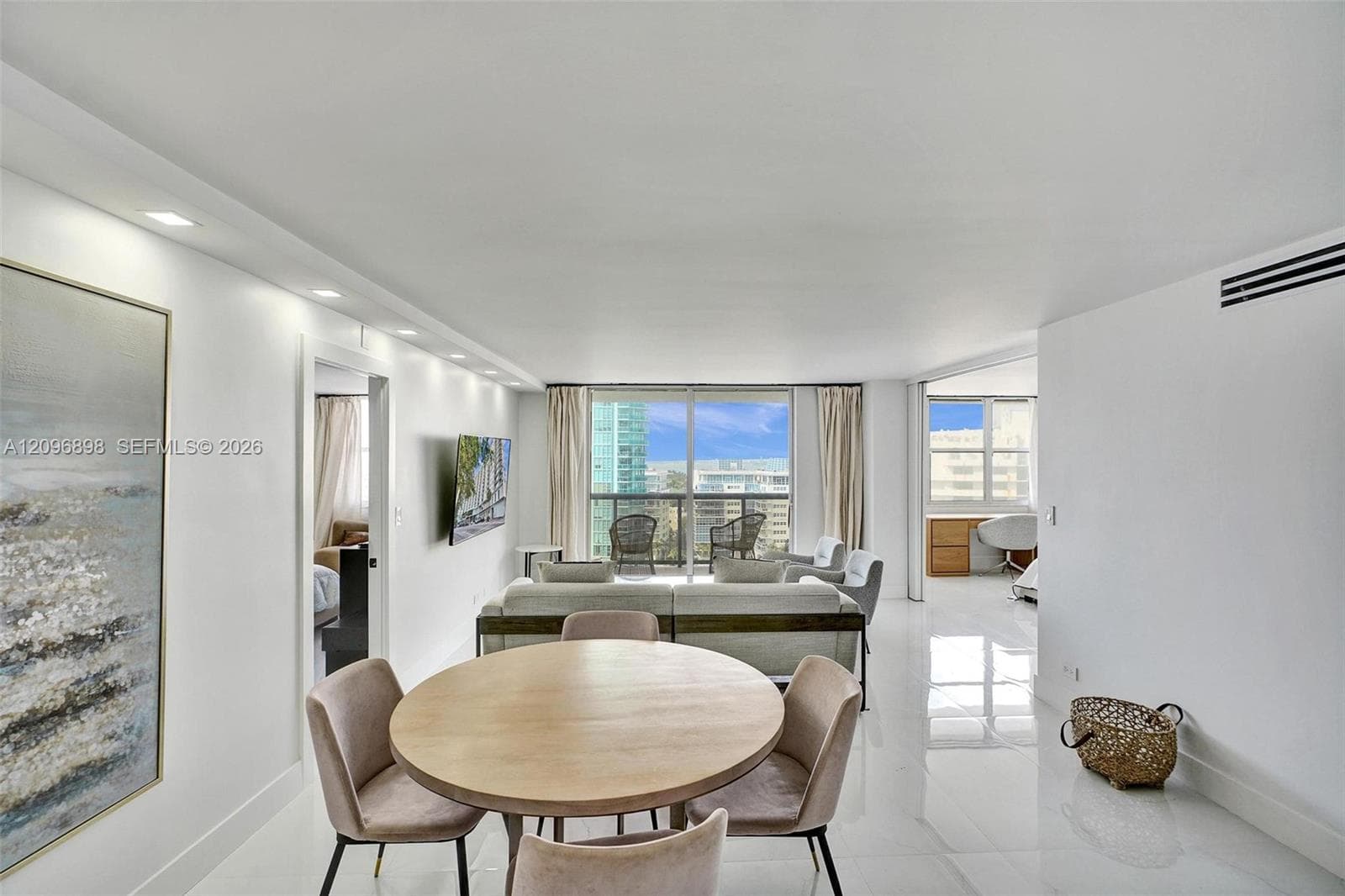 Maison Grande · #1736 in Miami Beach - Photo 10