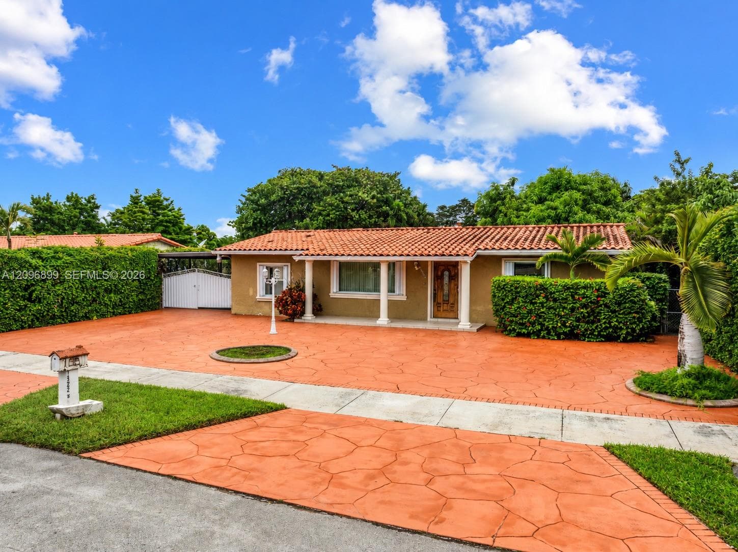 13225 SW 55th St photo 2