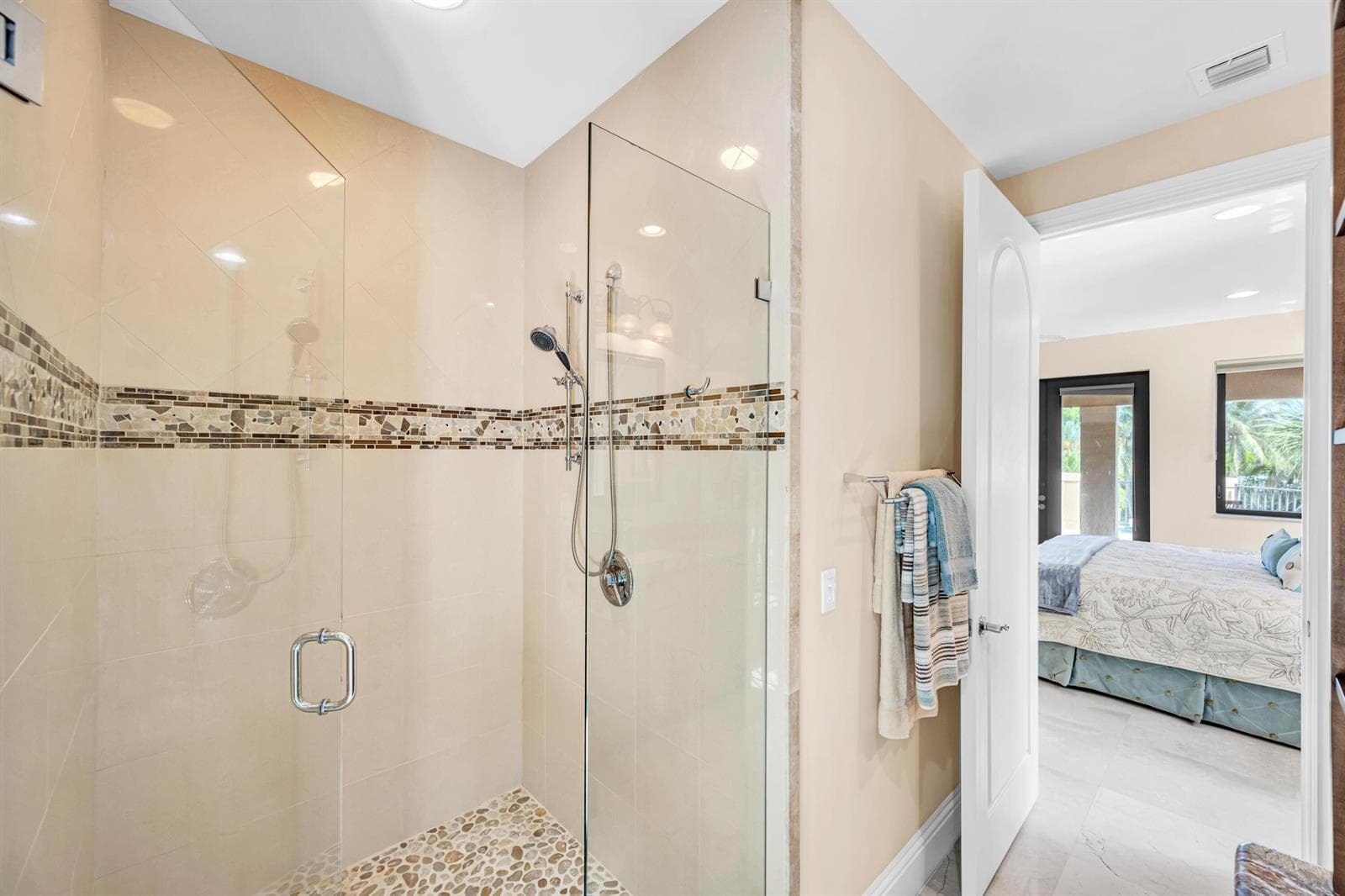 1900 MARIETTA DR-76