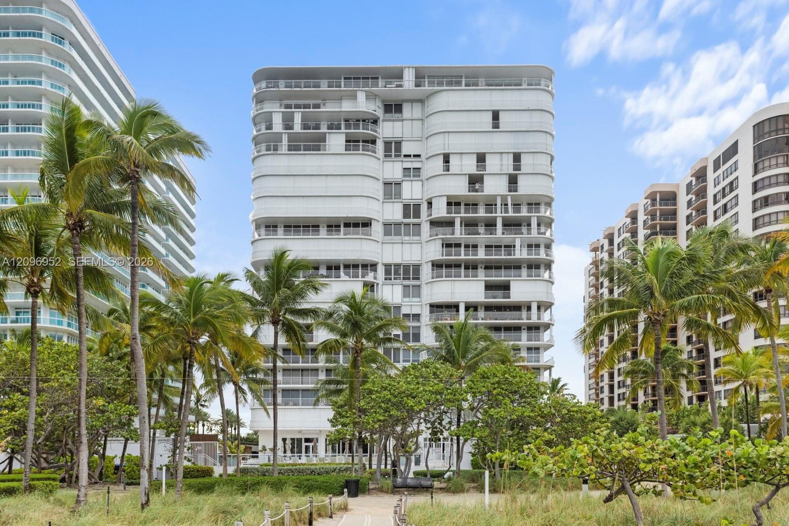 Bal Harbour 101 · #1210 in Bal Harbour - Photo 39