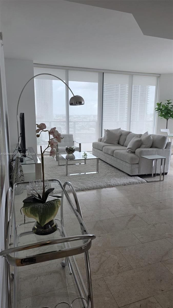 Reach Brickell City Centre · #2412 in Miami - Photo 13
