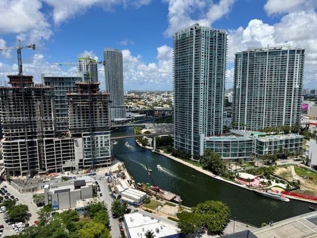 Reach Brickell City Centre · #2412 in Miami - Photo 9