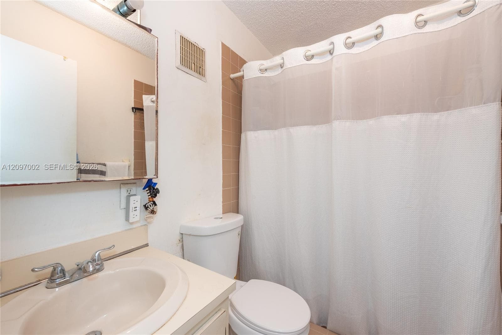2920 SW 1st Ave photo 21
