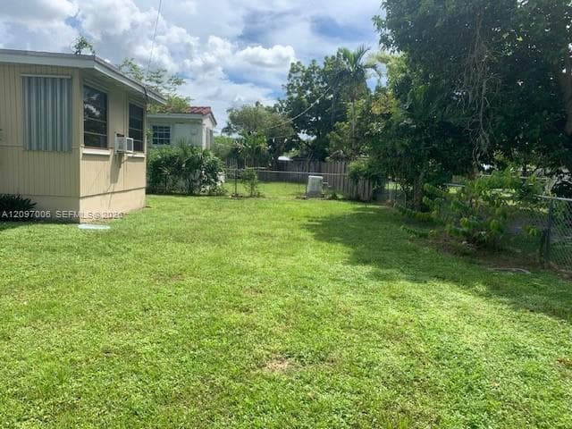 1800 SW 83rd Ave photo 4
