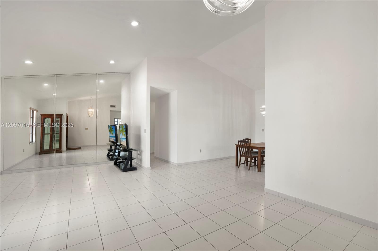 10980 SW 38th St photo 6