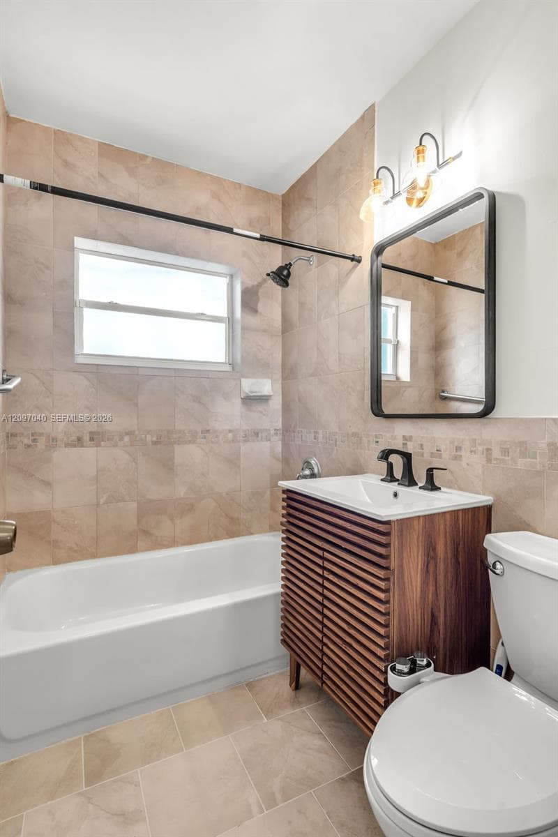 4390 SW 10th St #4390 photo 23
