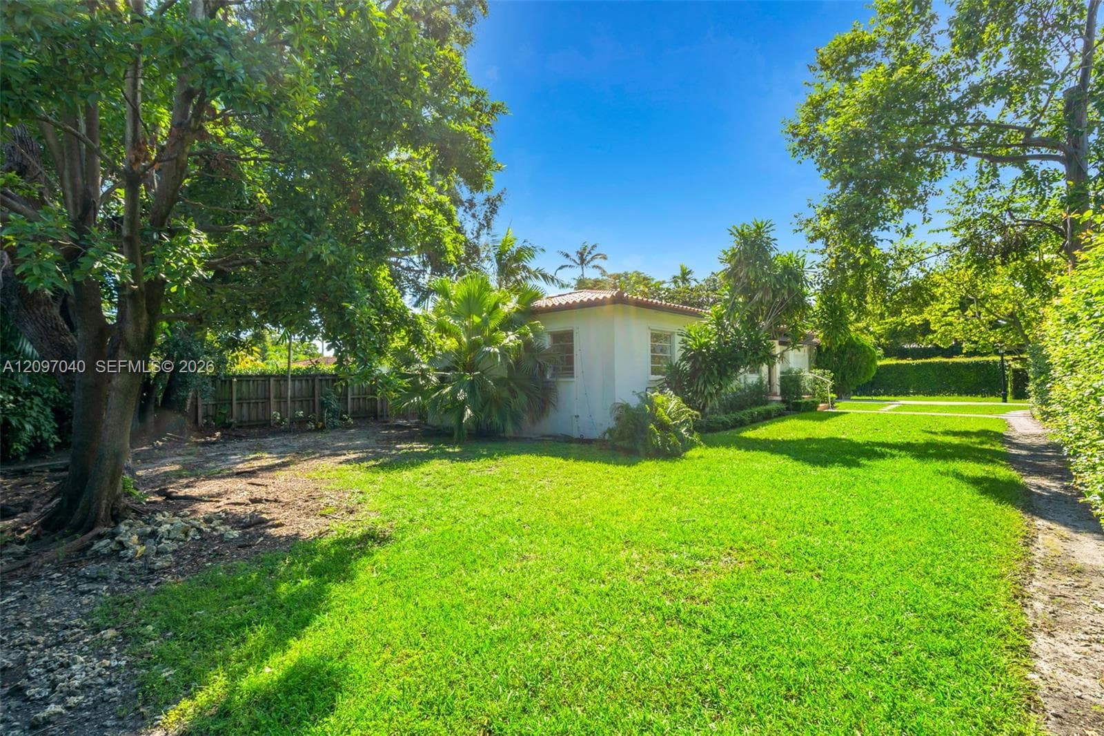 4390 SW 10th St #4390 photo 3