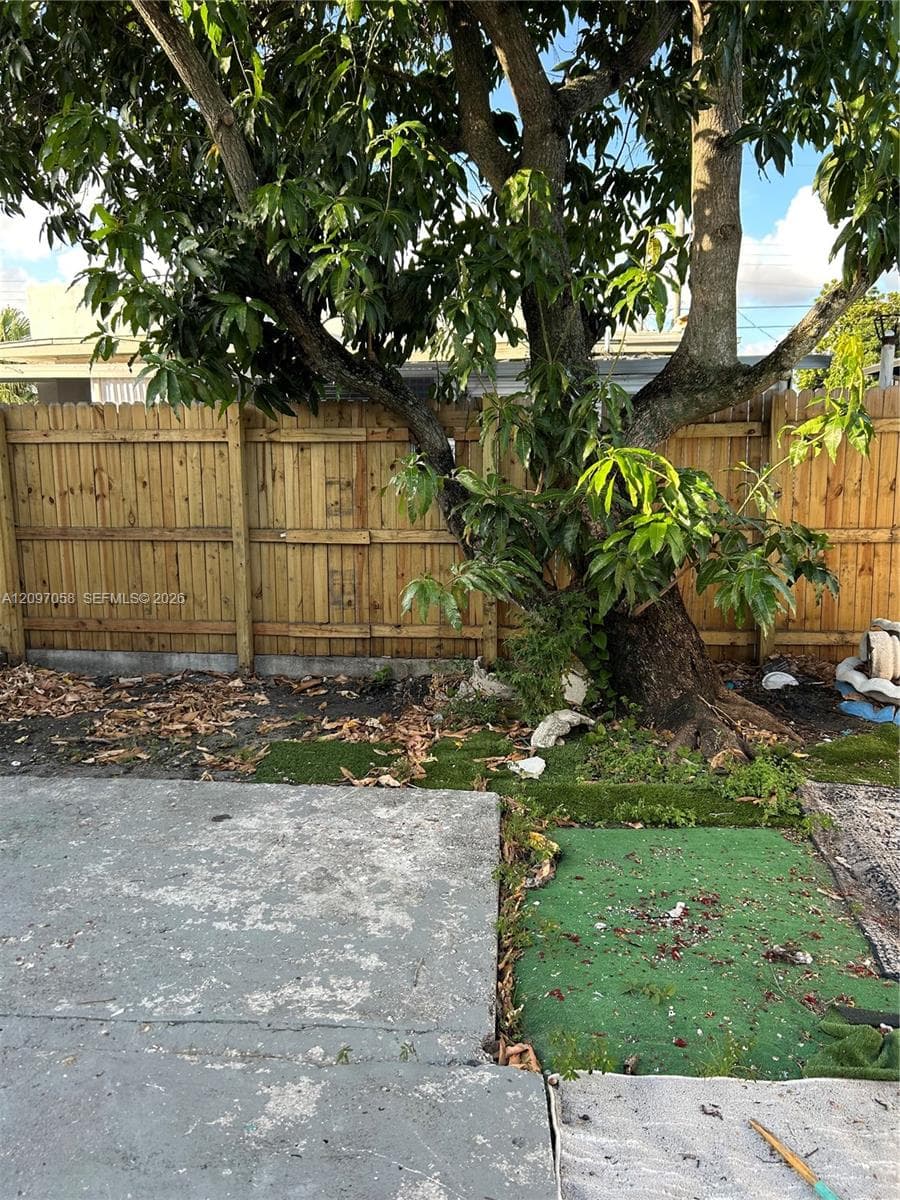 3500 NW 16th St photo 13