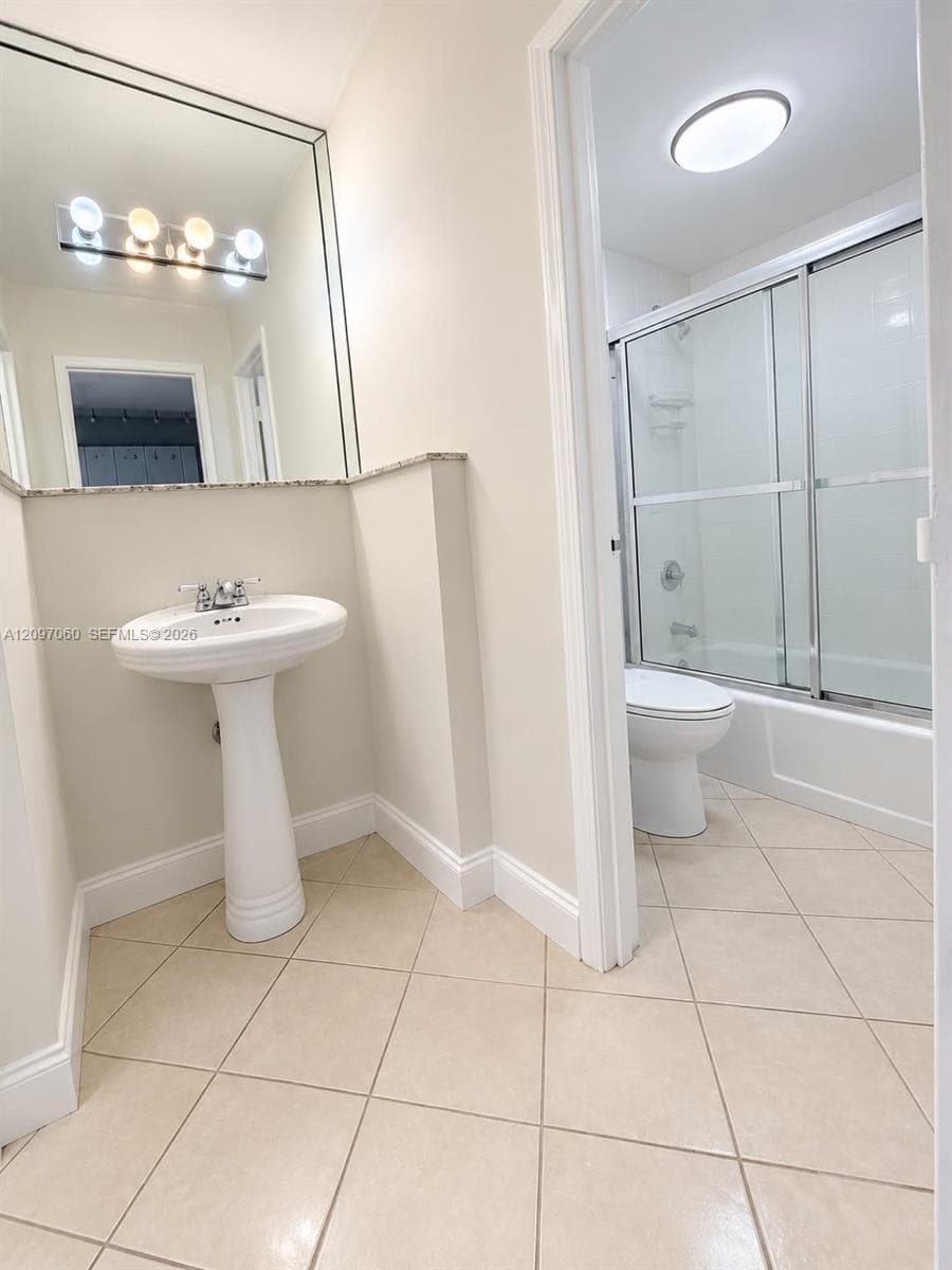 The Decoplage · #1537 in Miami Beach - Photo 3