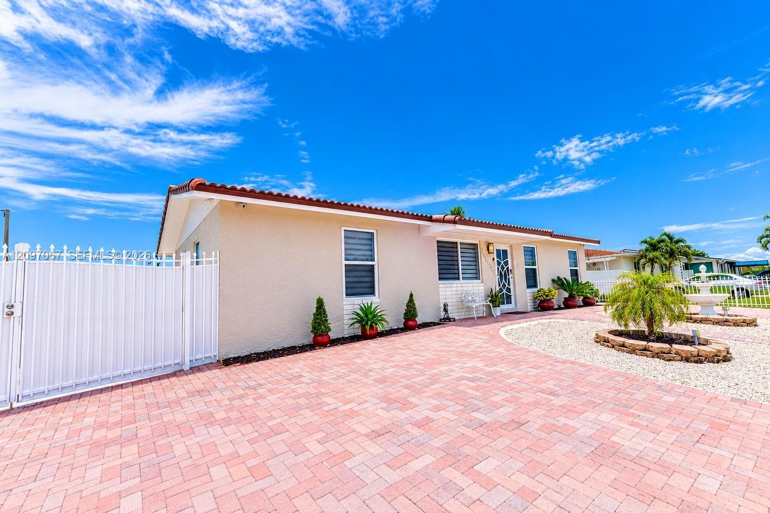 25305 SW 124 CT photo 1