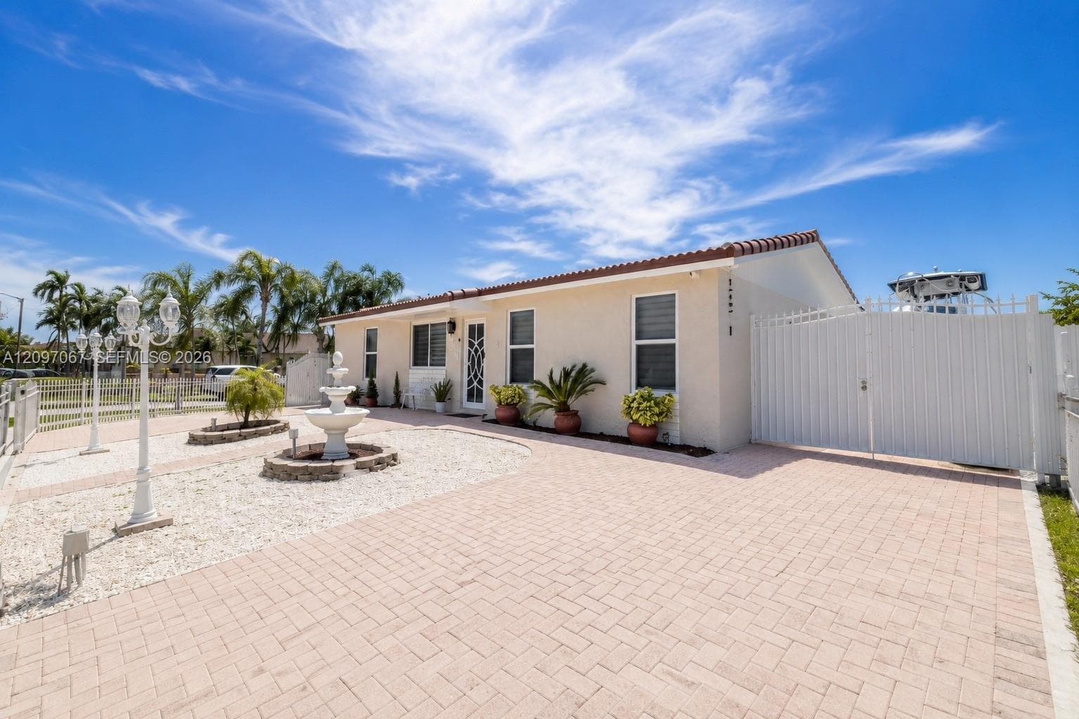 25305 SW 124 CT photo 5