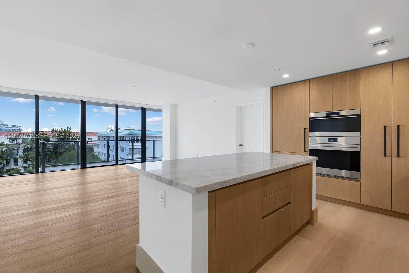 The Well · #509 in Bay Harbor Islands - Photo 8