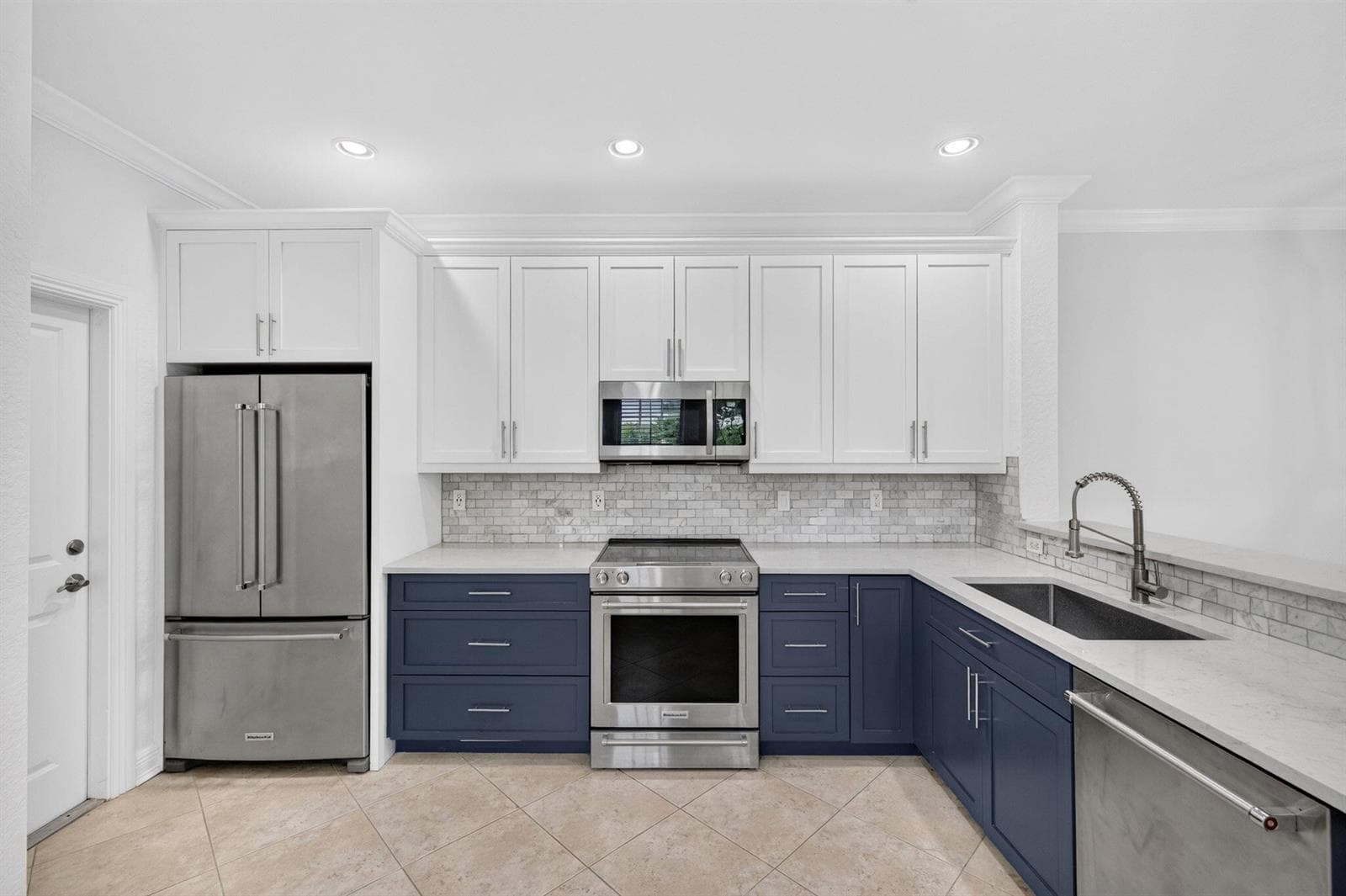29-web-or-mls-a699A9363