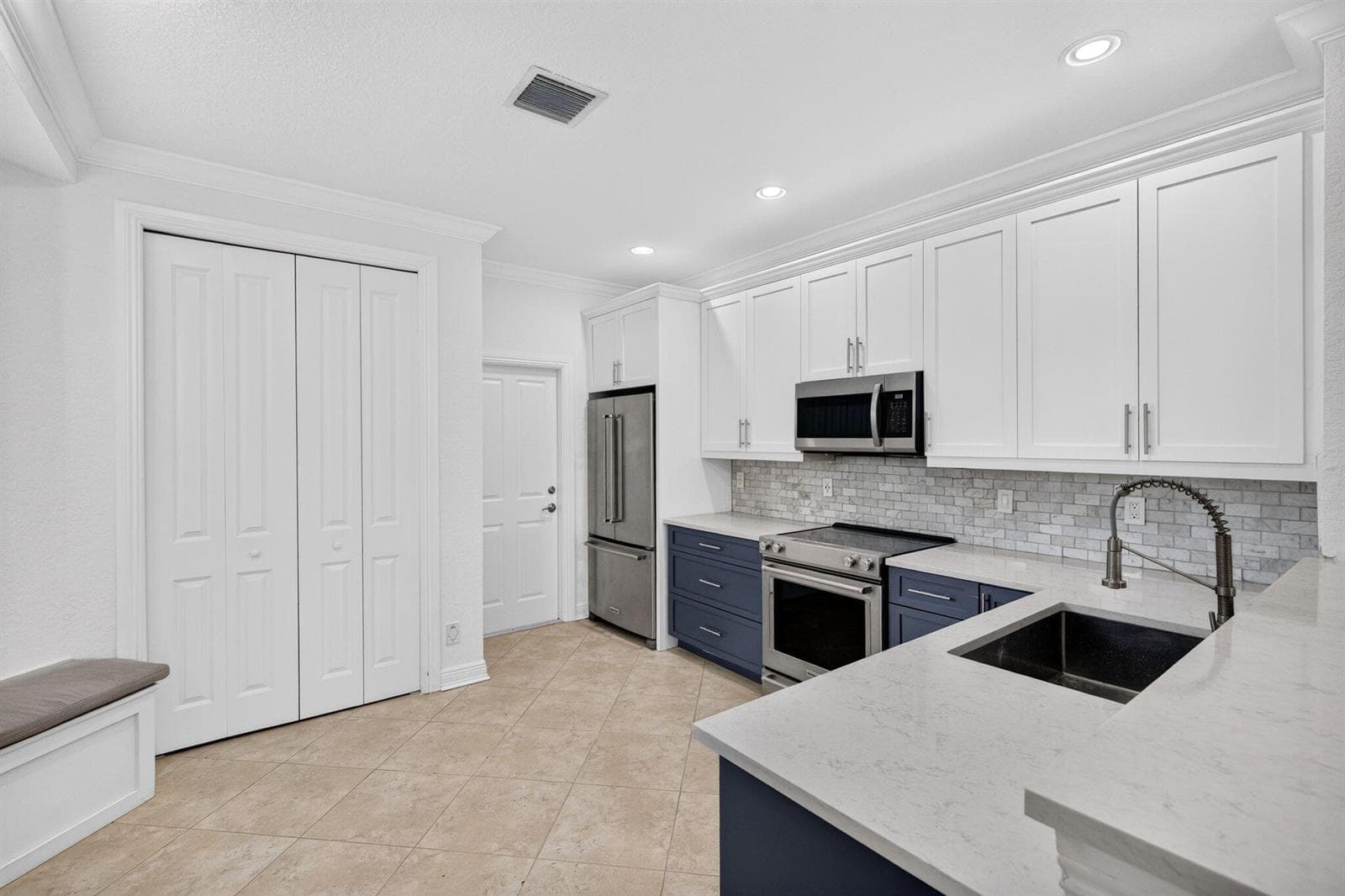 28-web-or-mls-a699A9358