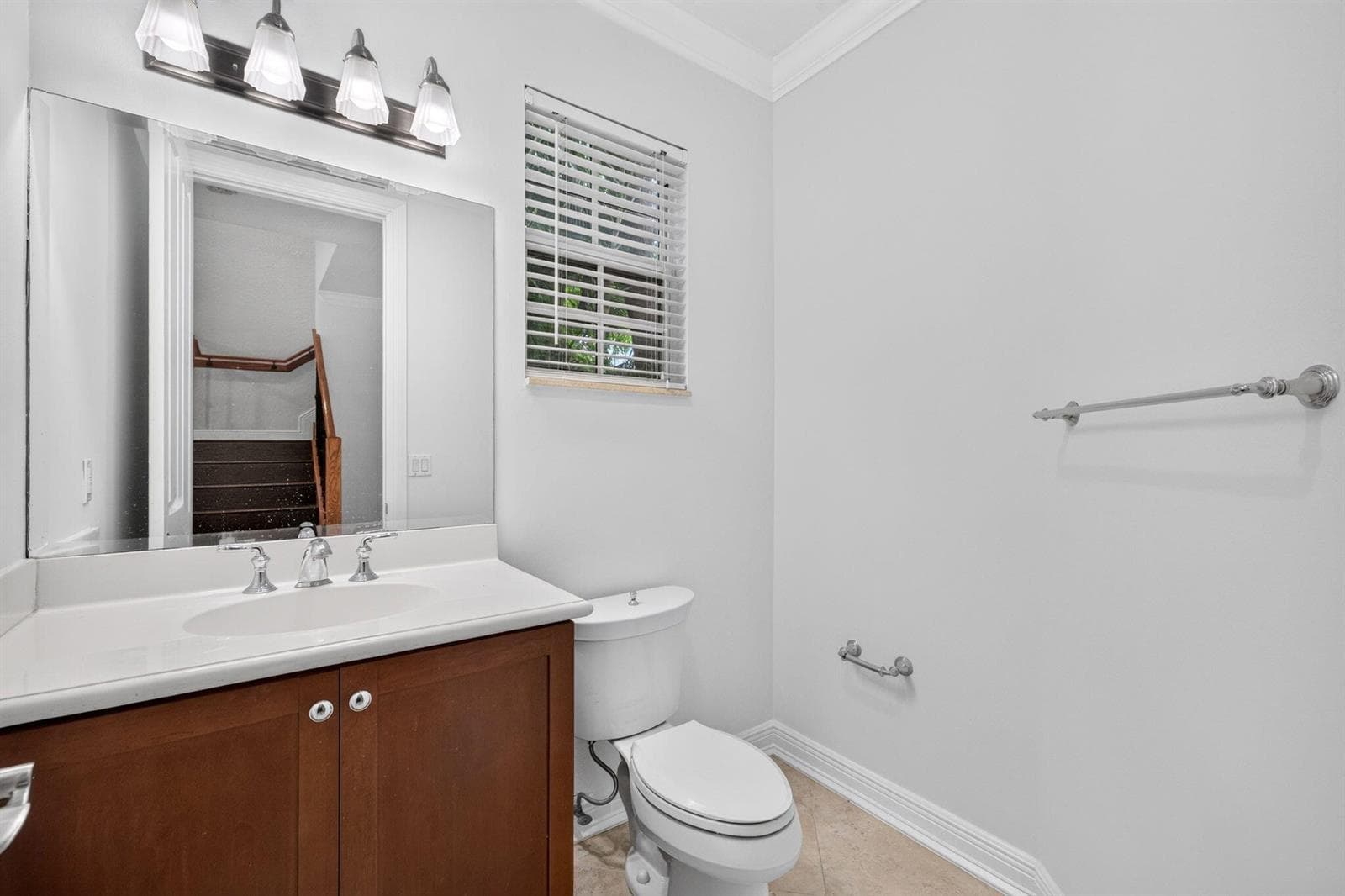 21-web-or-mls-a699A9320