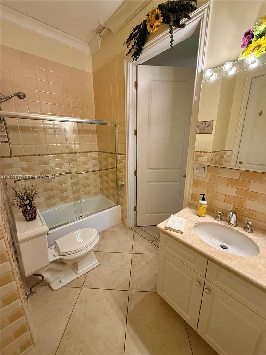 Guest Quarters w/ Private Entry