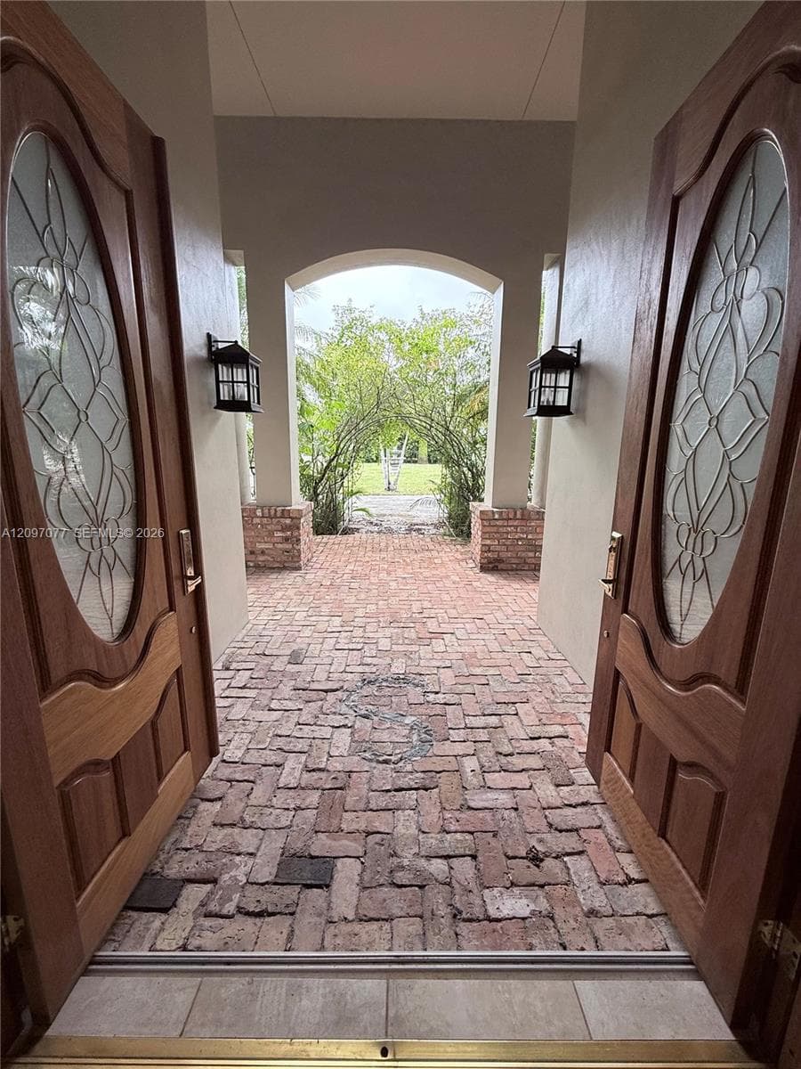 20175 SW 256th St photo 4
