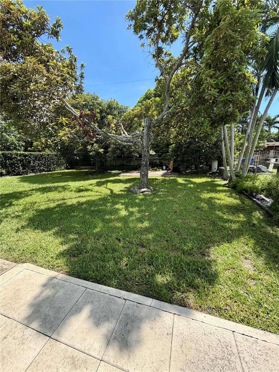 4450 SW 2nd St photo 33
