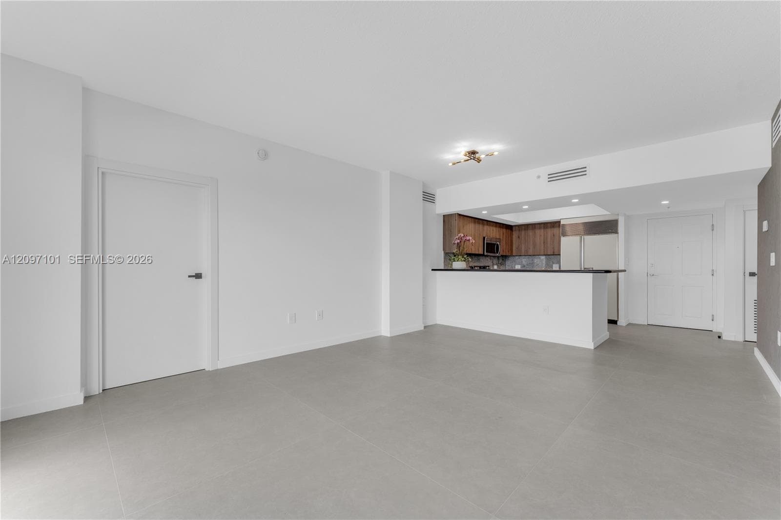 Living room/dining