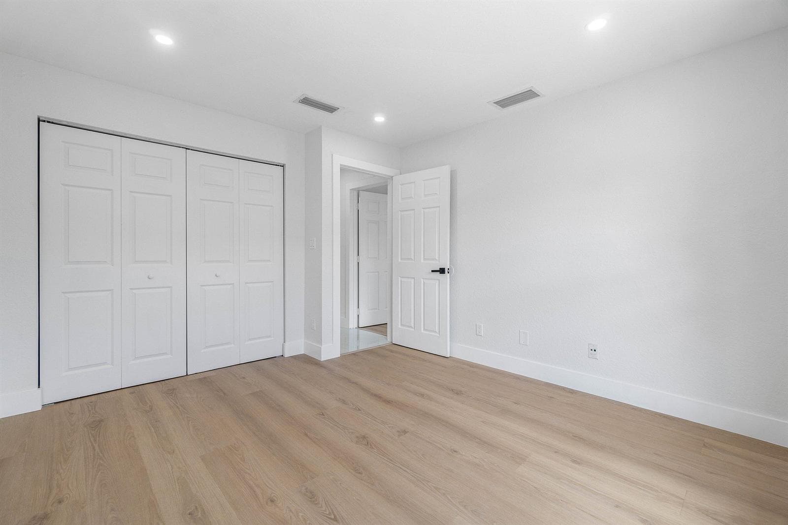 031-4879LincolnRoad-DelrayBeach-FL-33445