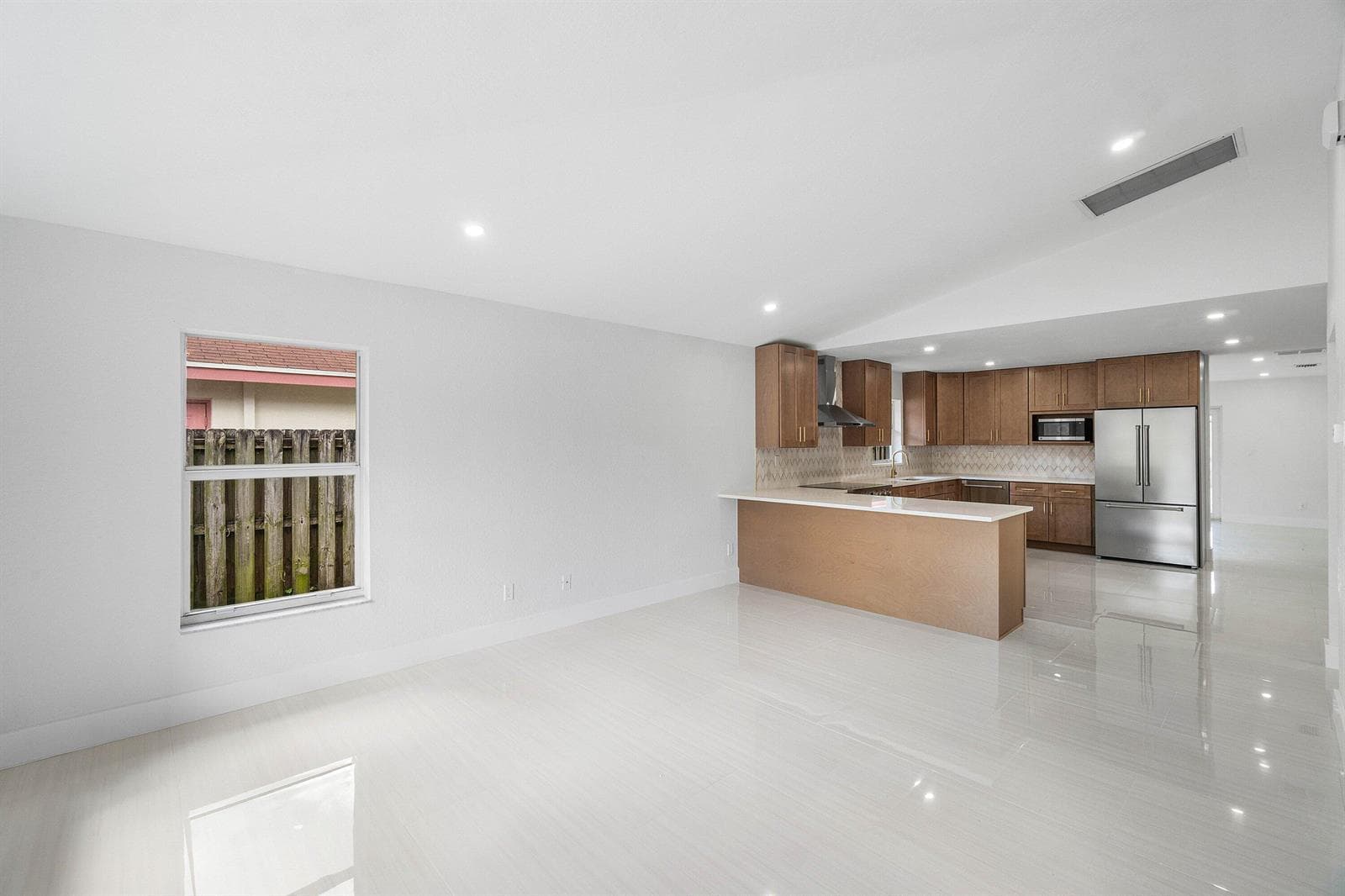 009-4879LincolnRoad-DelrayBeach-FL-33445